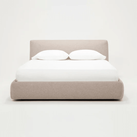 سرير كينج بومبيه خشب زان احمر و قطيفة بيج كود bed5043 _